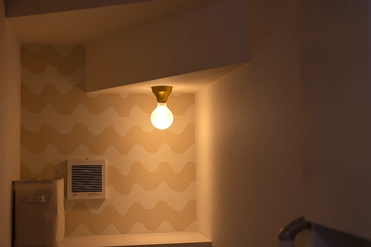 Oさまが大好きな北欧のブランド・マリメッコの壁紙を使っています